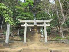 新吉田杉山神社鳥居