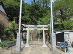 鴨居杉山神社鳥居