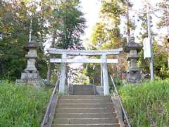 中宮左馬神社鳥居