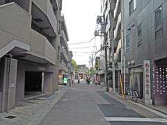 鶴見神社参道