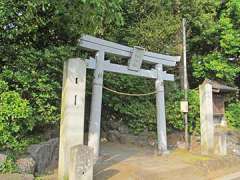 上の宮八幡神社鳥居